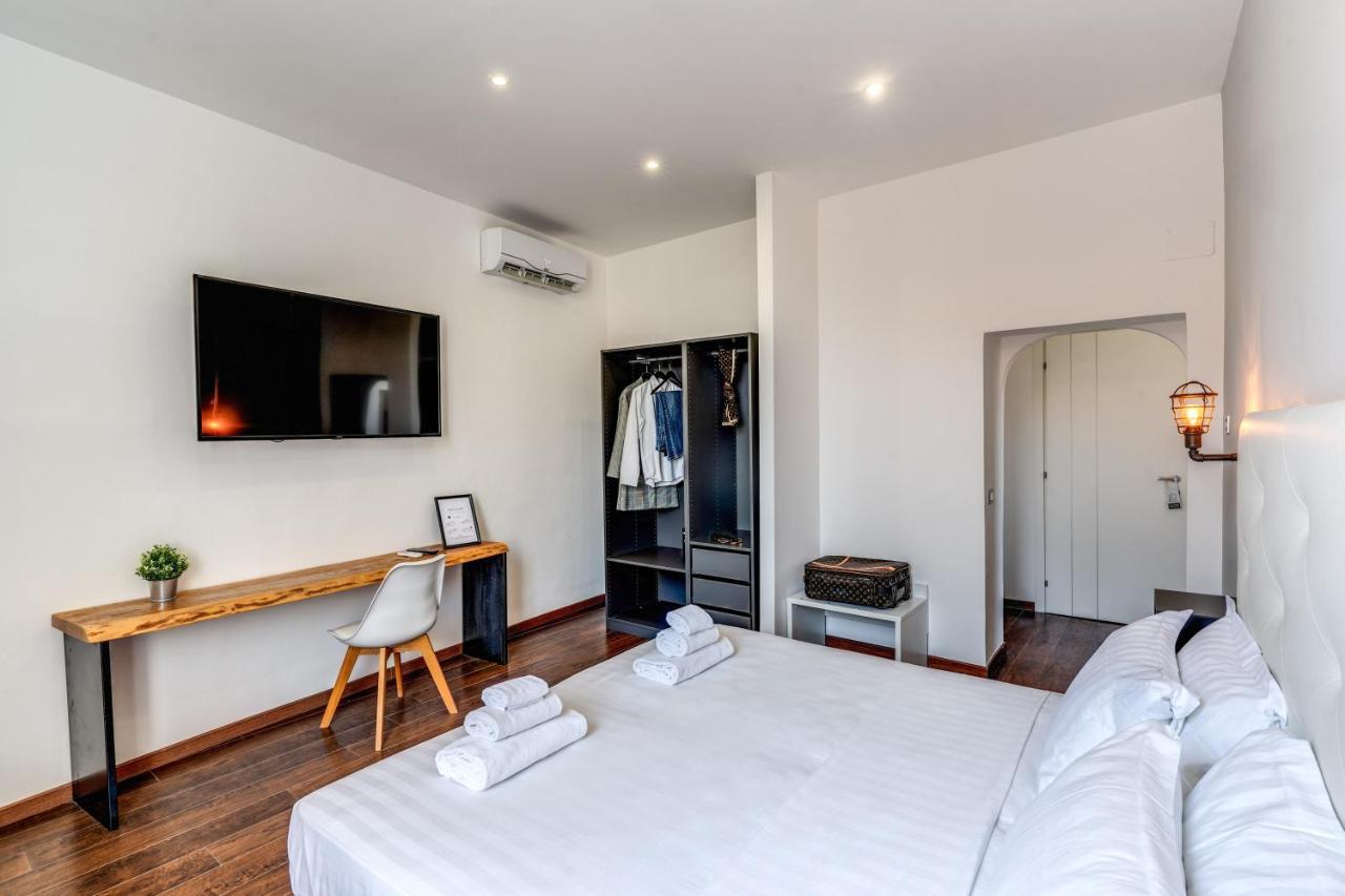 Effe Luxury Palace Bed and breakfast